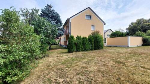 Rückansicht.jpg - 1 Zimmer Mehrfamilienhaus, Wohnhaus in Altenstadt a.d.Waldnaab
