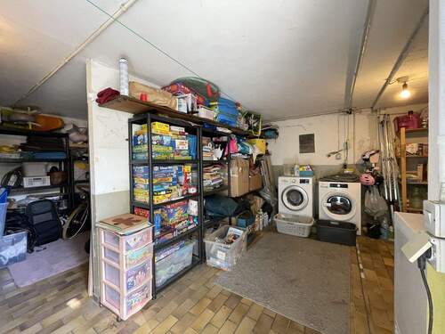 Keller mit eigenem Treppenzugang - 