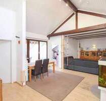 Lichtdurchflutete Dachgeschosswohnung mit Terrasse und TG-Stellplatz in Olching!