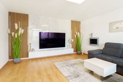 Wohnzimmer - 3 Zimmer Etagenwohnung zum Kaufen in Neumarkt in der Oberpfalz