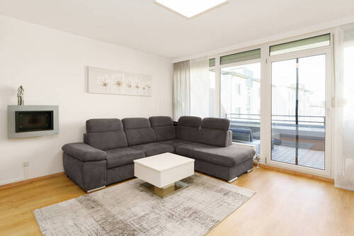 Wohnzimmer_ - 3 Zimmer Etagenwohnung in Neumarkt in der Oberpfalz