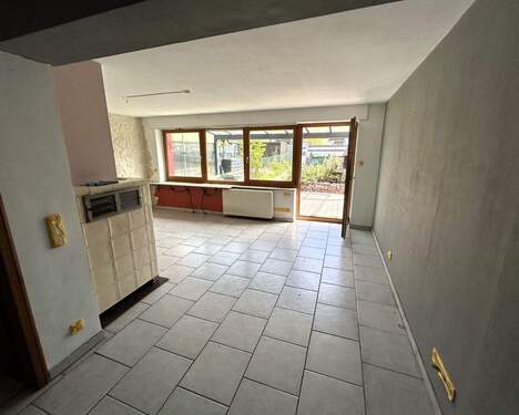 Blick v. Küche Richtung Terrasse - 