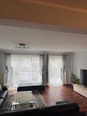 Bild 2 - 5 Zimmer Reihenmittelhaus zum Kaufen in Nürnberg