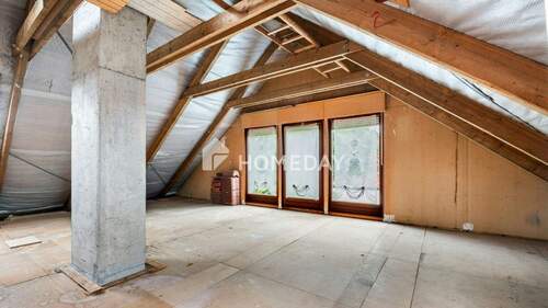 1. OG Schlafzimmer 1 - 