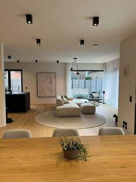 Wohn- und Essbereich - 5 Zimmer Einfamilienhaus zum Kaufen in Schwarzenbek