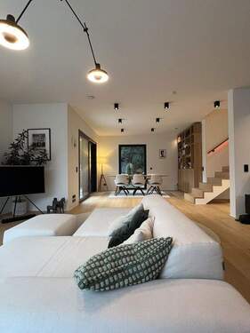 Wohn- und Essbereich - 5 Zimmer Einfamilienhaus in Schwarzenbek