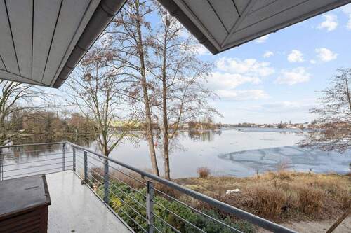 Blick von der Terrasse im Obergeschoss - 