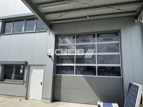 großes Sektionaltor - 