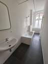 Bad1.jpg - 2 Zimmer Etagenwohnung zum Kaufen in Berlin