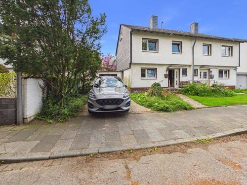 Hausansicht - 4 Zimmer Reihenendhaus zum Kaufen in Bergisch Gladbach