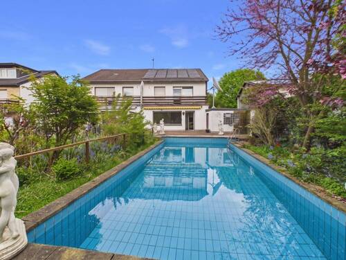 Beispiel Pool Rückseite KI - 