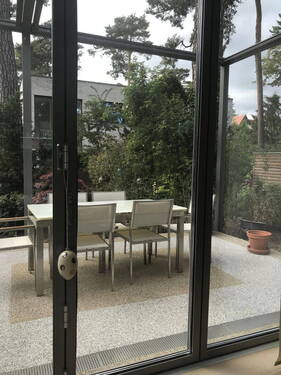 Blick zur Terrasse - 