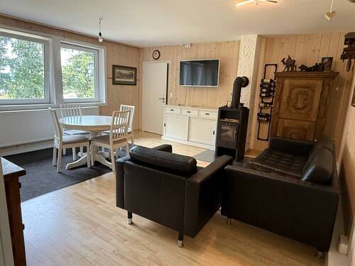 Wohn-/Esszimmer - 