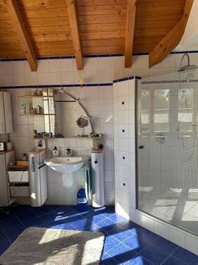 Modernes Badezimmer DG - 