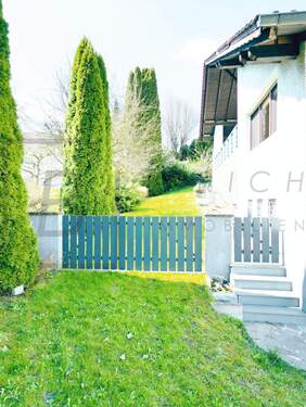 Zufahrt in den Garten - 