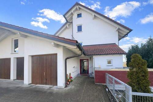 Außenansicht Eingangsseite - 3 Zimmer Etagenwohnung in Friedrichshafen / Ailingen