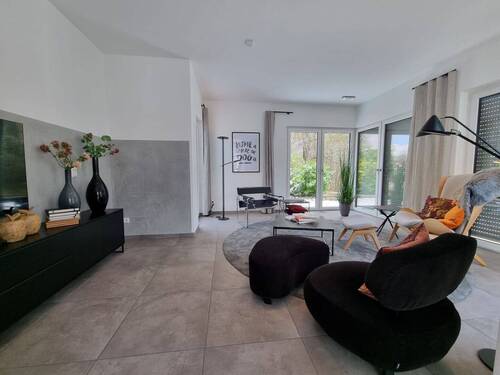 Ansicht Wohnzimmer - 8 Zimmer Einfamilienhaus zum Kaufen in Baumholder