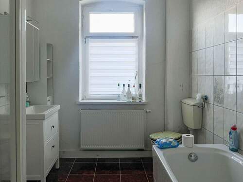 WG-02-Bad - 1 Zimmer Mehrfamilienhaus, Wohnhaus in Greiz