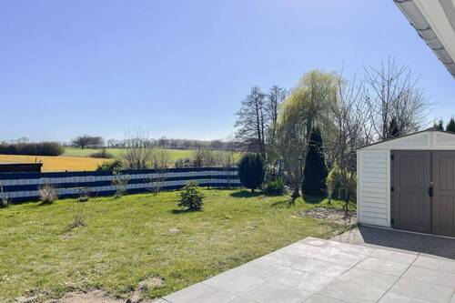 Garten_mit_Gartenhaus - 