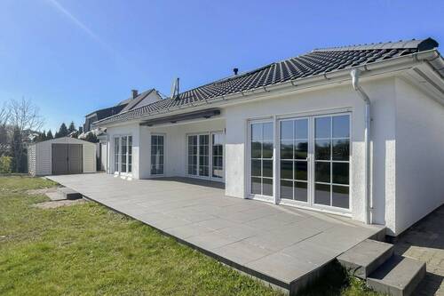 Außen_Terrasse - 4 Zimmer Bungalow zum Kaufen in Badendorf