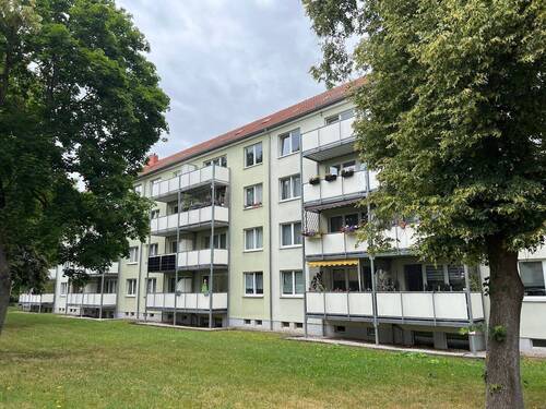 Hausansicht - 3 Zimmer Etagenwohnung in Chemnitz