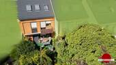 von oben - We are Family! tolles Reihenmittelhaus in Top Lage