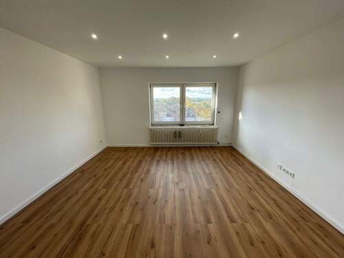 Bild 1 - Kernsaniert & mit Seeblick - moderne 3-Zimmer-Wohnung in Salzgitter-Lebenstedt