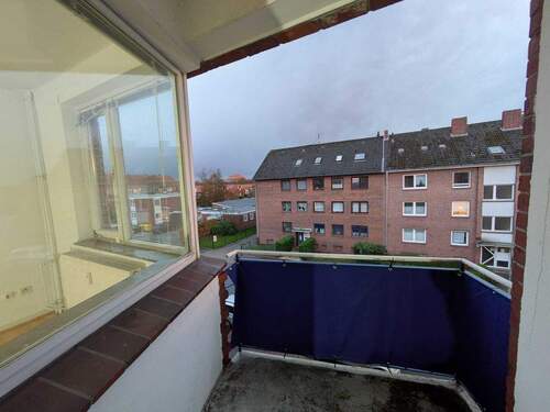 Balkon - 1 Zimmer Etagenwohnung zur Miete in Wilhelmshaven