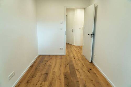 1. Zimmer - 