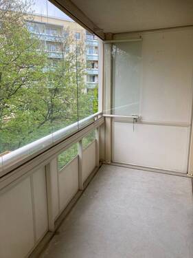 Balkon (Muster) - 2 Zimmer Etagenwohnung in Gera