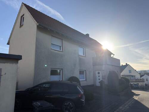 Objekt Frontansicht - 8 Zimmer Einfamilienhaus in Warburg