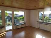 EG Wohnung Wohnzimmer - 1 Zimmer Mehrfamilienhaus, Wohnhaus zum Kaufen in Ailingen