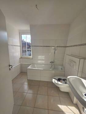 Badezimmer.jpg - Moderne 3-Zimmer-Wohnung in Schmölln
