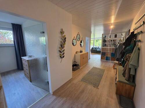 Eingangsbereich - Etagenwohnung mit 75,00 m&sup2; in Velbert zum Kaufen