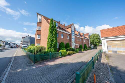 Außenansicht - 3 Zimmer Mehrfamilienhaus, Wohnhaus in Kellinghusen