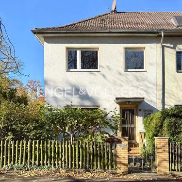 Bild 1 - Charmantes 30er Jahre Reihenendhaus mit großem Süd-West- Grundstück für eine große Familie