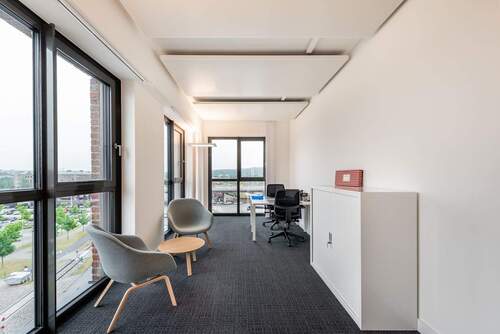 Property Image 1 - Privater Büroraum für 5 Person in Regus Kaistraße