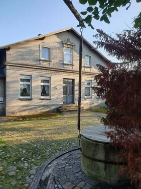 Außensicht - 8 Zimmer Mehrfamilienhaus, Wohnhaus in Zetel