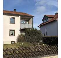 Doppelhaushälfte in ruhiger Lage mit Garten und Garage in Neumarkt - Gemeindeteil Stauf. - Neumarkt in der Oberpfalz