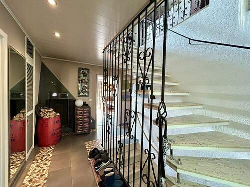 Eingangsbereich - Einfamilienhaus mit 117,00 m&sup2; in Erlangen / Bruck zum Kaufen