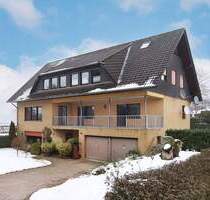 Großes Mehrfamilienhaus in weitläufiger Siedlungslage - Holdorf Fladderlohausen