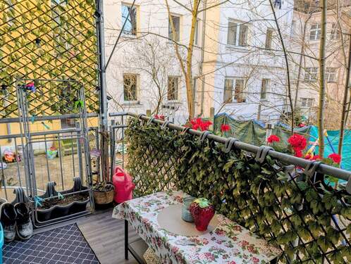 Balkon - Etagenwohnung mit 95,00 m&sup2; in Nürnberg zur Miete