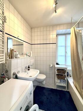 Badezimmer mit Tageslicht - 