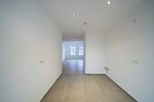 Blick ins Wohnzimmer - 4 Zimmer Etagenwohnung zur Miete in Chemnitz