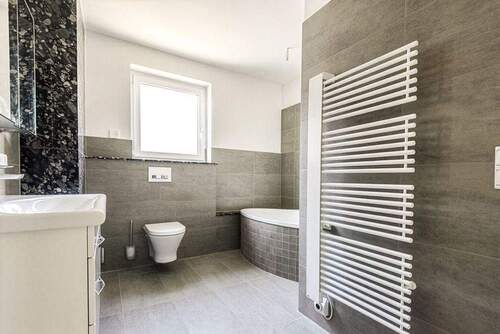 Langenfeld - Johannesstr 28 - Whg 1.6 - Bad 2 - 