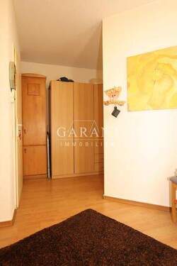 Flur - 2 Zimmer Etagenwohnung in Eisenberg (Pfalz)