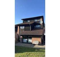 Individuelle Doppelhaushälfte im skandinavischen Stil - Steinburg