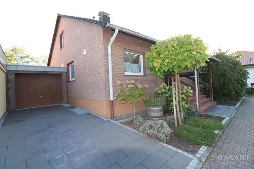 Haus- und Garagenansicht - ***Perfektes Familientraumhaus***