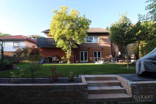 Gartenansicht - 6 Zimmer Einfamilienhaus zum Kaufen in Usingen