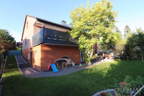 Süd/Westansicht - 6 Zimmer Einfamilienhaus in Usingen